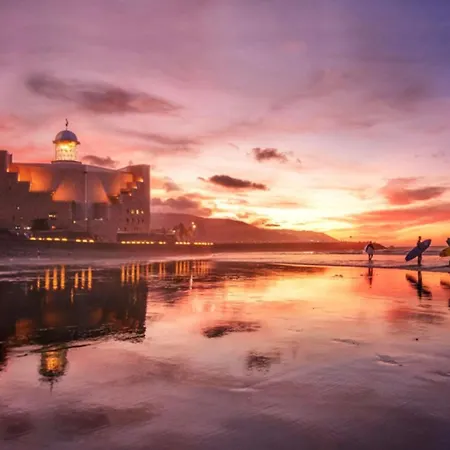 Modern Designer Steps From Canteras * Las Palmas de Gran Canaria