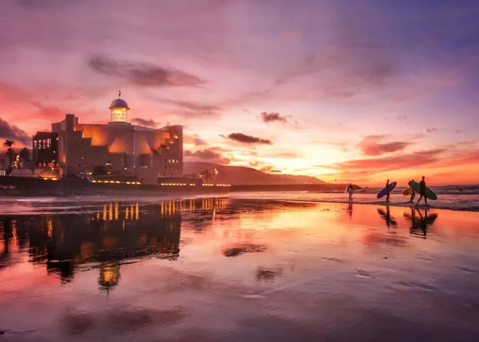 Modern Designer Steps From Canteras * Las Palmas de Gran Canaria